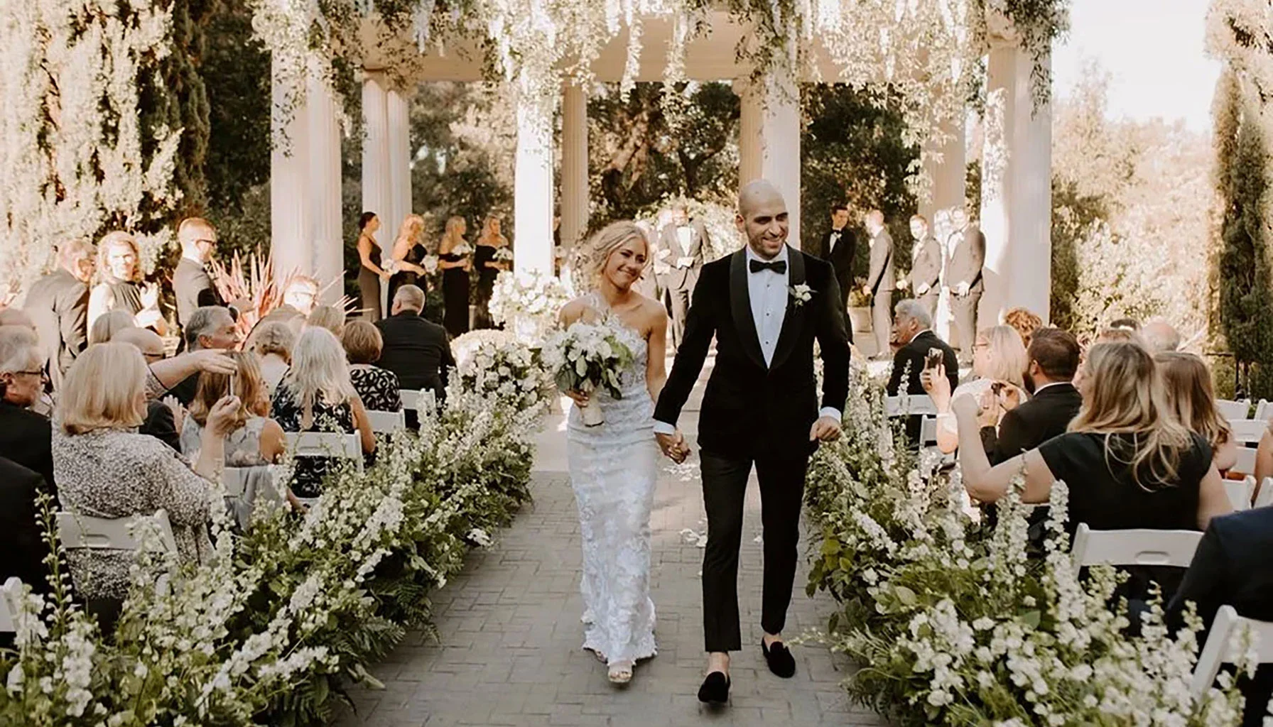 A Calm Structure for Wedding Planning